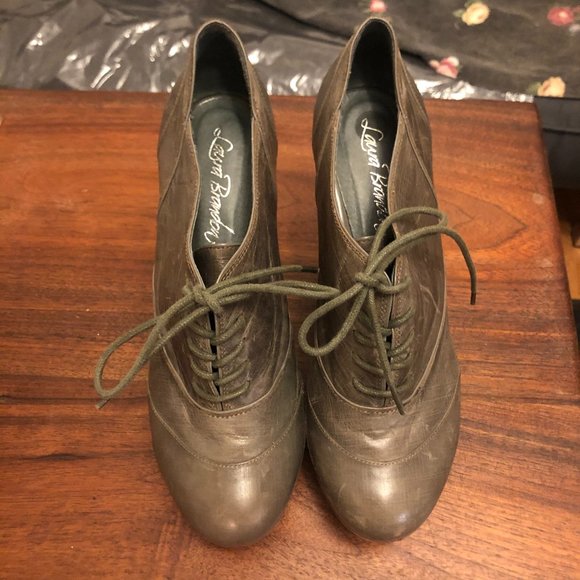 Laura Brandon “Haley” Gray Oxford Platform Shoe - Picture 1 of 13